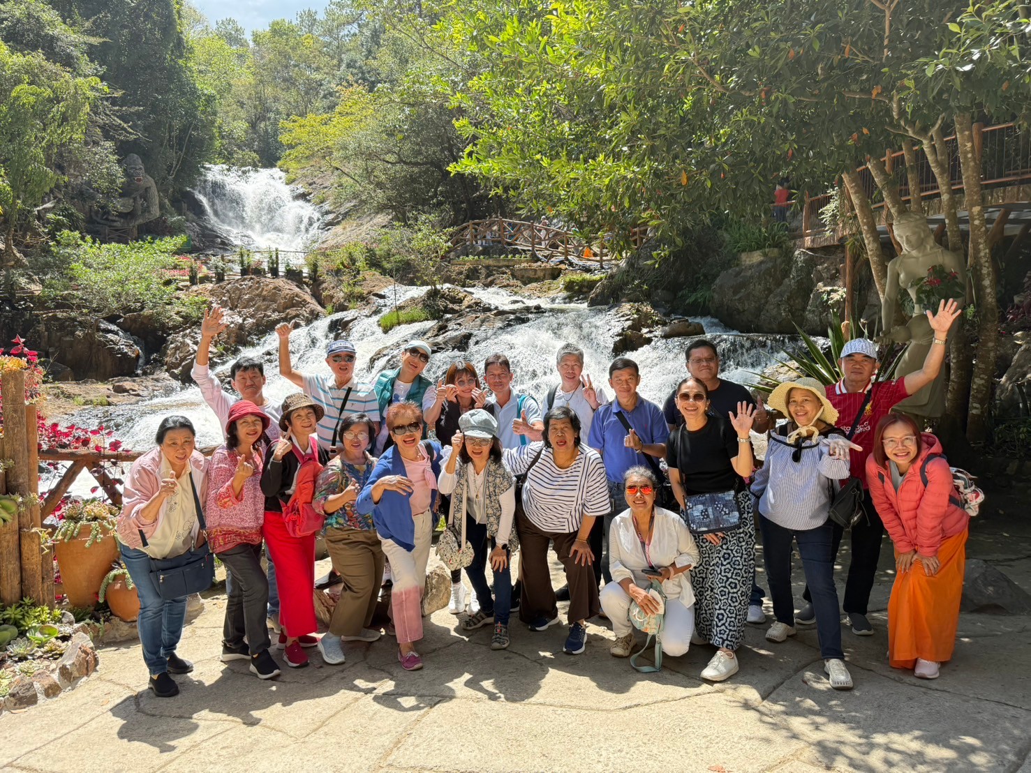 WVN130411-FD ญาจาง-ดาลัด-มุยเน่-โฮจิมินห์ 4วัน3คืน