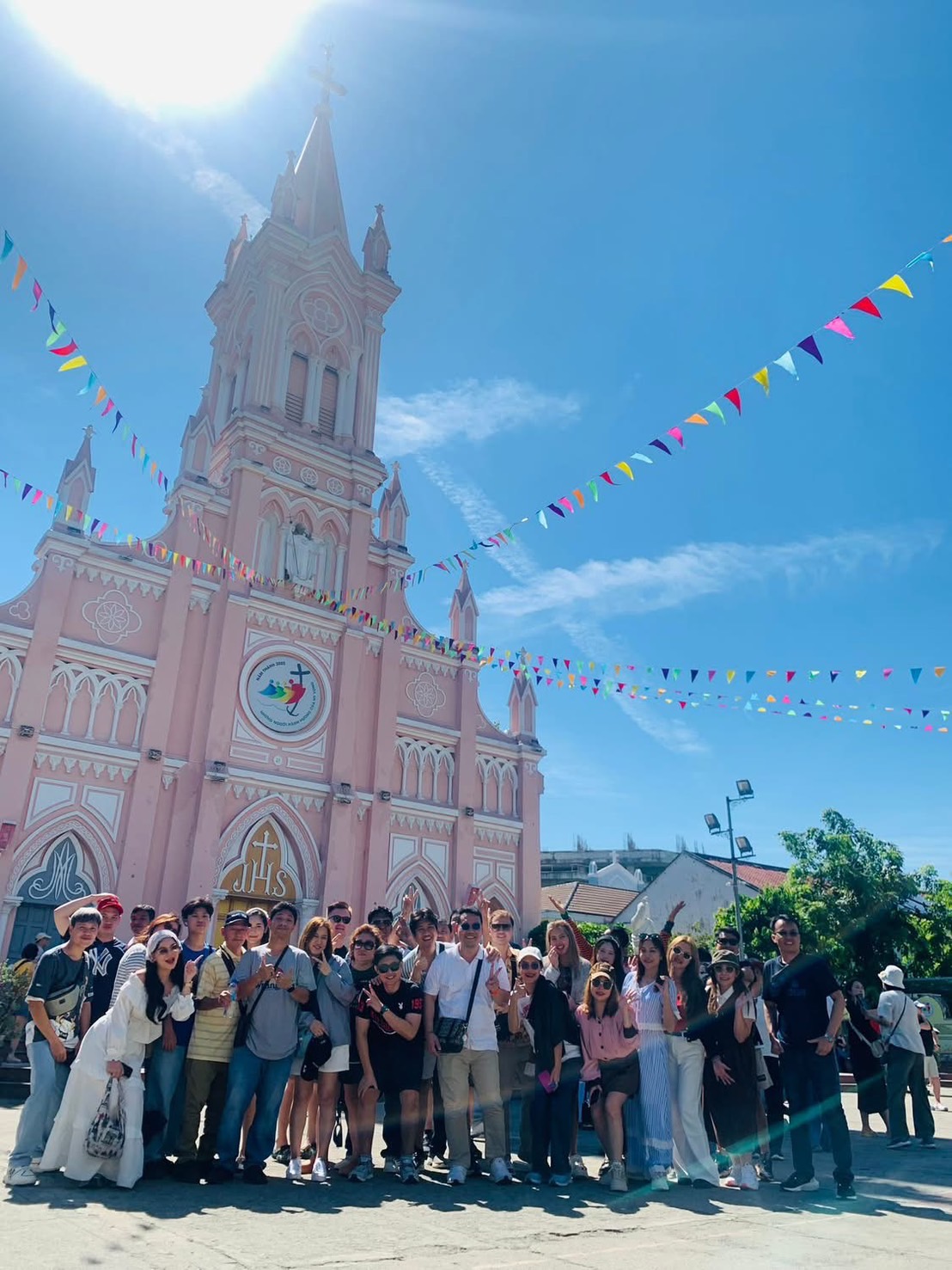 WVN INC เวียดนามกลาง ดานัง ฮอยอัน พักบานาฮิลล์ พักดานังติดริมทะเล